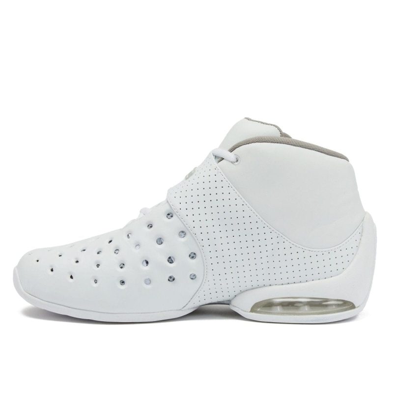 and 1 mens chose one triple white basketball shoes 403032