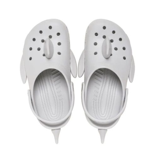 giay clog tre em crocs classic iam shark 210014 1ft atmosphere 6 720x e1ed09f1 c136 4a97 b075 cf1d68c7a000